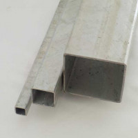 verz. Vierkantstahlrohr 40 x 40 x 2,0 verz. Vierkantstahlrohr 40 x 40 x 2,0